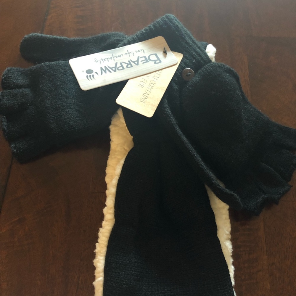 Bearpaw Headband & Glove Set w/ Tags